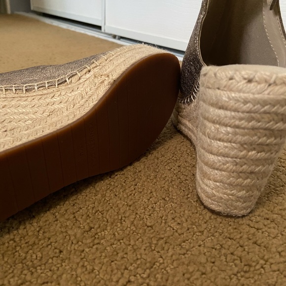 Kenneth Cole Wedges - Picture 6 of 7